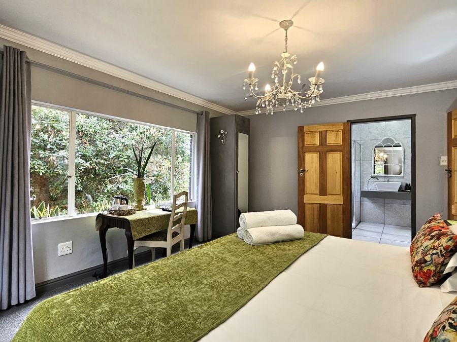 9 Bedroom Property for Sale in Wavecrest Eastern Cape